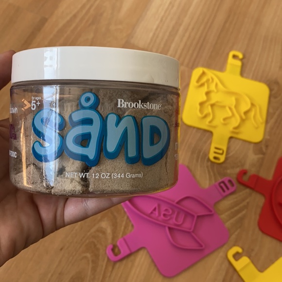 Brookstone Sand with 5 Beach Stamps - Picture 4 of 16